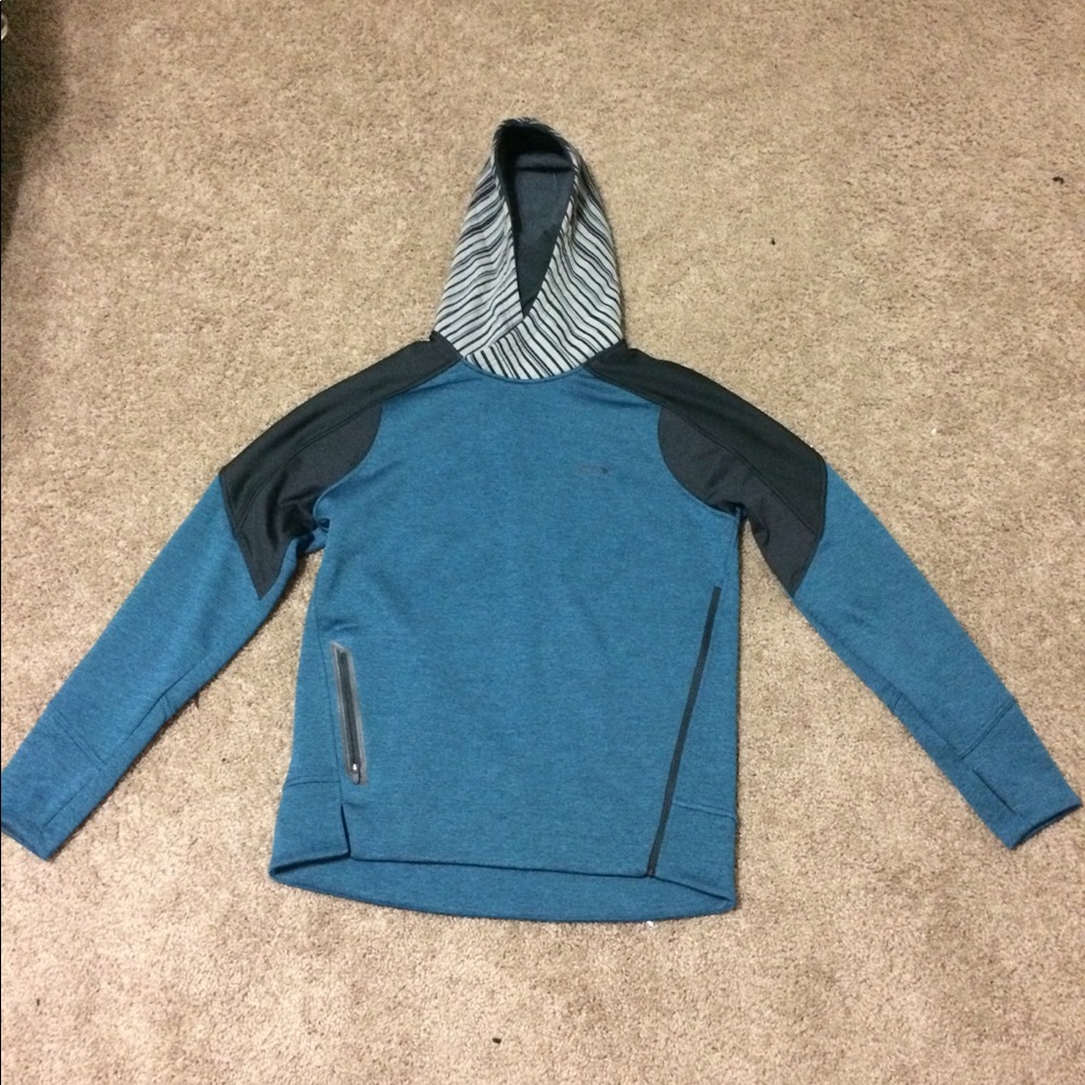 Oakley Dryfit jacket size small